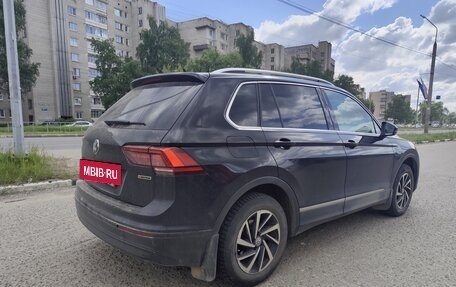 Volkswagen Tiguan II, 2018 год, 1 455 000 рублей, 4 фотография