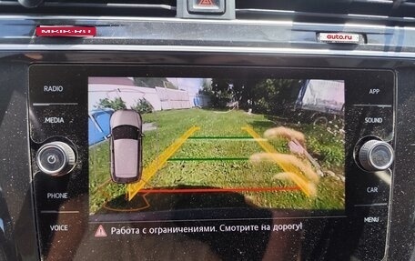 Volkswagen Tiguan II, 2018 год, 1 455 000 рублей, 40 фотография