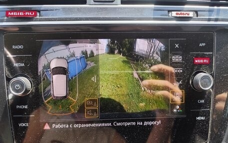 Volkswagen Tiguan II, 2018 год, 1 455 000 рублей, 36 фотография