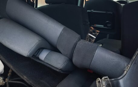 Mazda 5 I рестайлинг, 2006 год, 230 000 рублей, 17 фотография