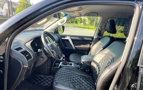 Toyota Land Cruiser Prado 150 рестайлинг 2, 2020 год, 5 850 000 рублей, 9 фотография
