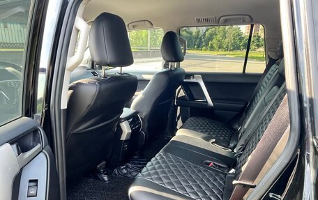 Toyota Land Cruiser Prado 150 рестайлинг 2, 2020 год, 5 850 000 рублей, 11 фотография