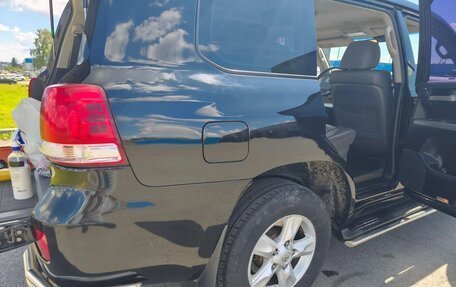 Toyota Land Cruiser 200, 2010 год, 3 860 000 рублей, 5 фотография