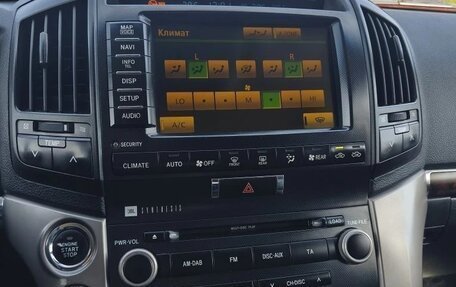 Toyota Land Cruiser 200, 2010 год, 3 860 000 рублей, 14 фотография