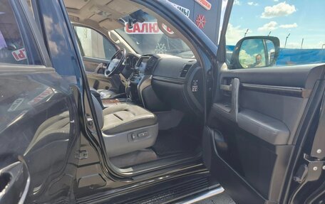 Toyota Land Cruiser 200, 2010 год, 3 860 000 рублей, 9 фотография