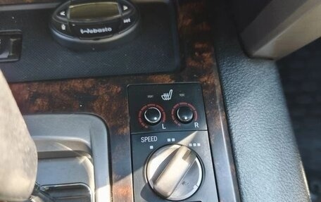 Toyota Land Cruiser 200, 2010 год, 3 860 000 рублей, 17 фотография
