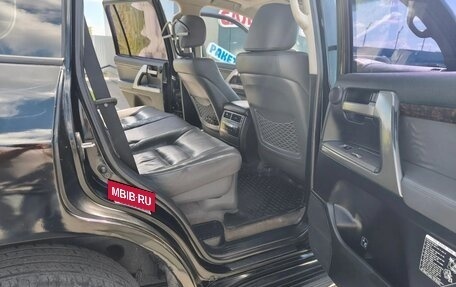 Toyota Land Cruiser 200, 2010 год, 3 860 000 рублей, 11 фотография