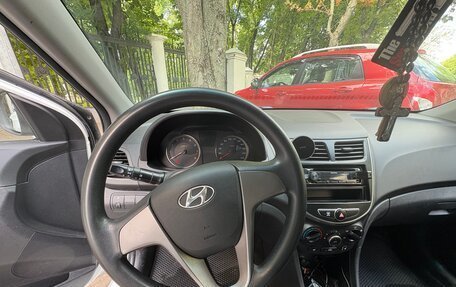 Hyundai Solaris II рестайлинг, 2015 год, 720 000 рублей, 5 фотография