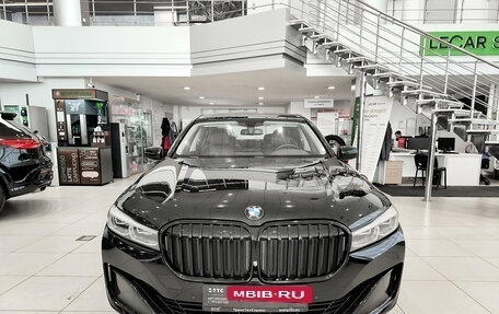 BMW 7 серия, 2019 год, 4 400 000 рублей, 2 фотография