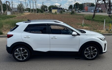KIA Stonic, 2020 год, 1 420 000 рублей, 2 фотография