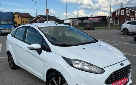 Ford Fiesta, 2015 год, 630 000 рублей, 10 фотография