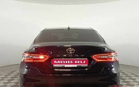 Toyota Camry, 2021 год, 3 570 000 рублей, 6 фотография