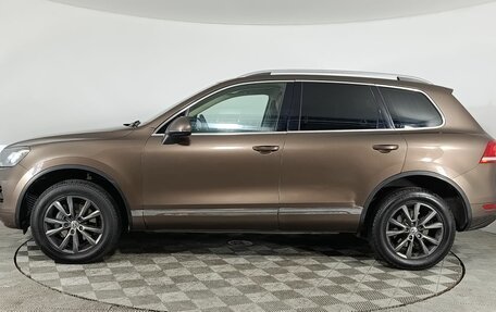 Volkswagen Touareg III, 2011 год, 1 890 000 рублей, 4 фотография