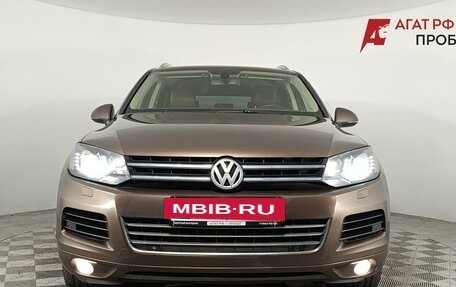 Volkswagen Touareg III, 2011 год, 1 890 000 рублей, 2 фотография