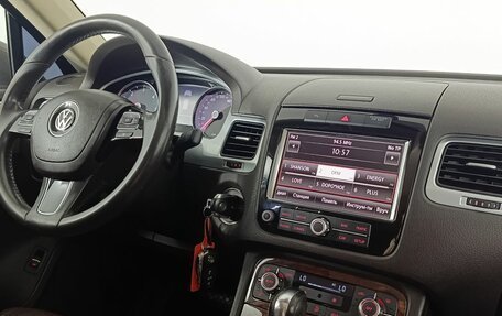 Volkswagen Touareg III, 2011 год, 1 890 000 рублей, 12 фотография