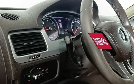 Volkswagen Touareg III, 2011 год, 1 890 000 рублей, 9 фотография