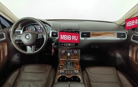 Volkswagen Touareg III, 2011 год, 1 890 000 рублей, 11 фотография