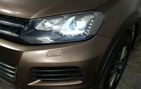Volkswagen Touareg III, 2011 год, 1 890 000 рублей, 24 фотография