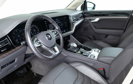 Volkswagen Touareg III, 2019 год, 5 059 000 рублей, 8 фотография