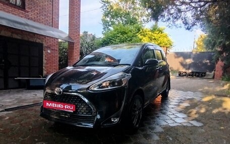 Toyota Sienta II, 2019 год, 1 700 000 рублей, 14 фотография