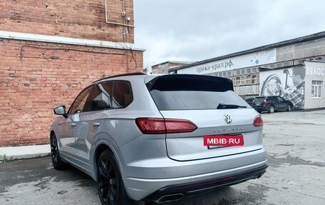 Volkswagen Touareg III, 2019 год, 4 000 000 рублей, 7 фотография