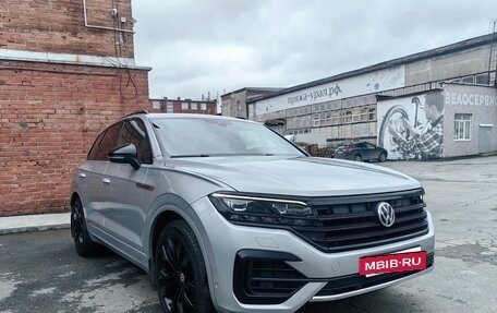 Volkswagen Touareg III, 2019 год, 4 000 000 рублей, 3 фотография