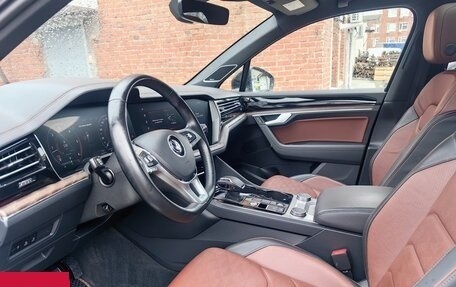 Volkswagen Touareg III, 2019 год, 4 000 000 рублей, 9 фотография