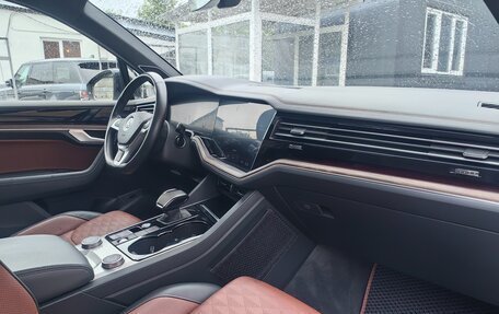 Volkswagen Touareg III, 2019 год, 4 000 000 рублей, 21 фотография