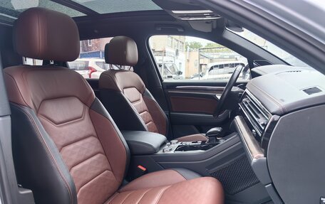 Volkswagen Touareg III, 2019 год, 4 000 000 рублей, 20 фотография