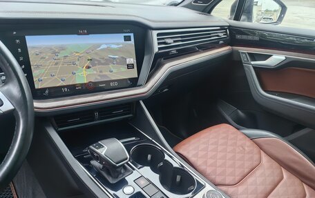 Volkswagen Touareg III, 2019 год, 4 000 000 рублей, 26 фотография