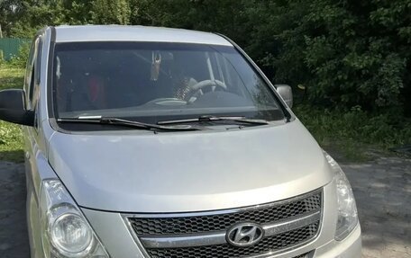 Hyundai Grand Starex Grand Starex I рестайлинг 2, 2008 год, 1 000 000 рублей, 2 фотография