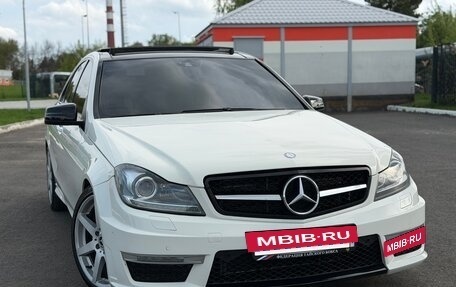 Mercedes-Benz C-Класс, 2011 год, 1 590 000 рублей, 2 фотография