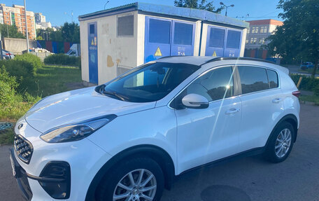 KIA Sportage IV рестайлинг, 2021 год, 2 000 000 рублей, 3 фотография