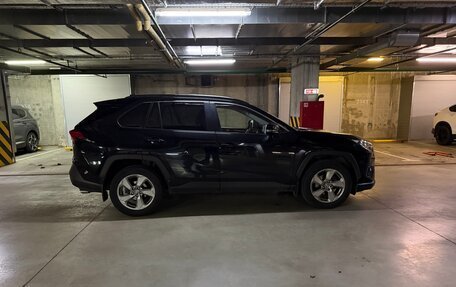 Toyota RAV4, 2020 год, 2 500 000 рублей, 3 фотография