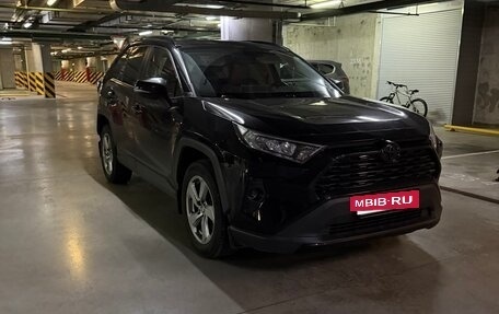 Toyota RAV4, 2020 год, 2 500 000 рублей, 2 фотография