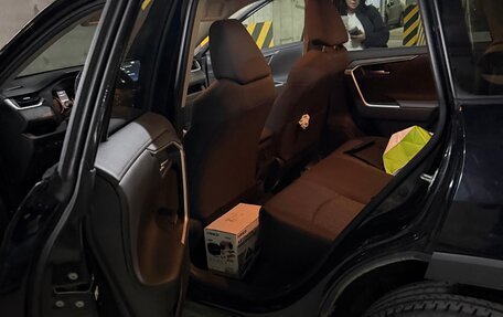 Toyota RAV4, 2020 год, 2 500 000 рублей, 6 фотография