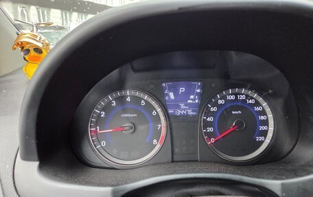 Hyundai Solaris II рестайлинг, 2012 год, 660 000 рублей, 5 фотография