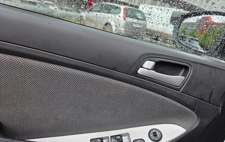 Hyundai Solaris II рестайлинг, 2012 год, 660 000 рублей, 7 фотография