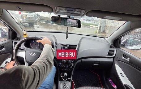 Hyundai Solaris II рестайлинг, 2012 год, 660 000 рублей, 2 фотография