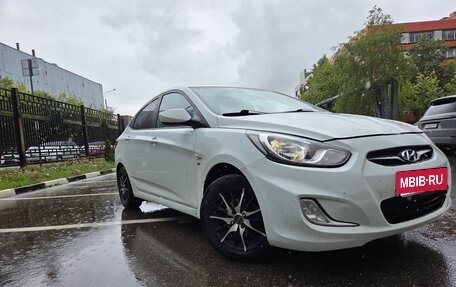 Hyundai Solaris II рестайлинг, 2012 год, 660 000 рублей, 10 фотография