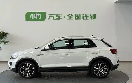 Volkswagen T-Roc I, 2021 год, 2 356 000 рублей, 5 фотография