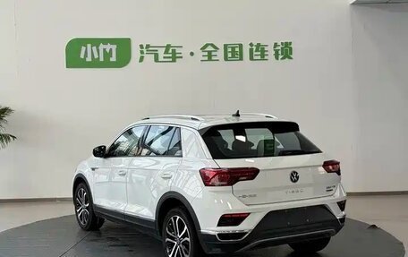 Volkswagen T-Roc I, 2021 год, 2 356 000 рублей, 6 фотография