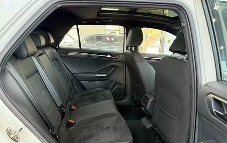 Volkswagen T-Roc I, 2021 год, 2 356 000 рублей, 12 фотография