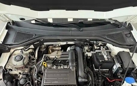 Volkswagen T-Roc I, 2021 год, 2 356 000 рублей, 17 фотография