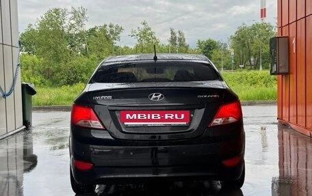 Hyundai Solaris II рестайлинг, 2013 год, 850 000 рублей, 4 фотография