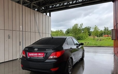 Hyundai Solaris II рестайлинг, 2013 год, 850 000 рублей, 3 фотография
