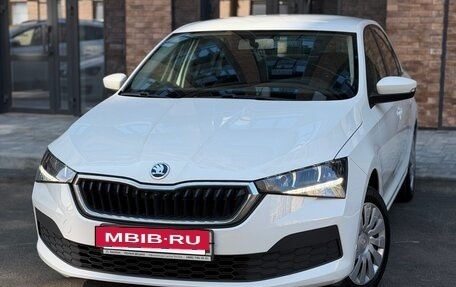 Skoda Rapid II, 2021 год, 1 450 000 рублей, 2 фотография