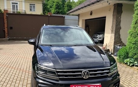 Volkswagen Tiguan II, 2020 год, 2 650 000 рублей, 2 фотография