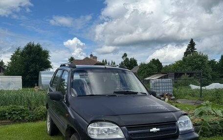 Chevrolet Niva I рестайлинг, 2004 год, 288 000 рублей, 1 фотография
