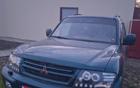 Mitsubishi Pajero III рестайлинг, 2002 год, 600 000 рублей, 1 фотография
